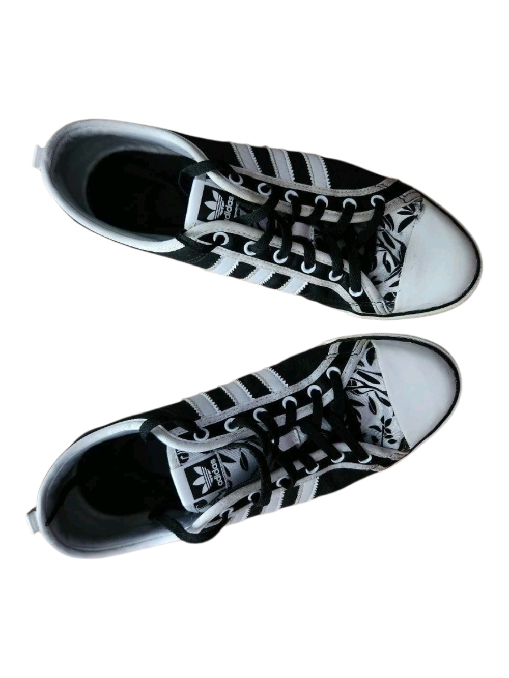 Adidas Black & White NIZZA Low-Top Sneakers